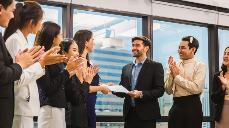 How to Celebrate Your Employees’ Achievements